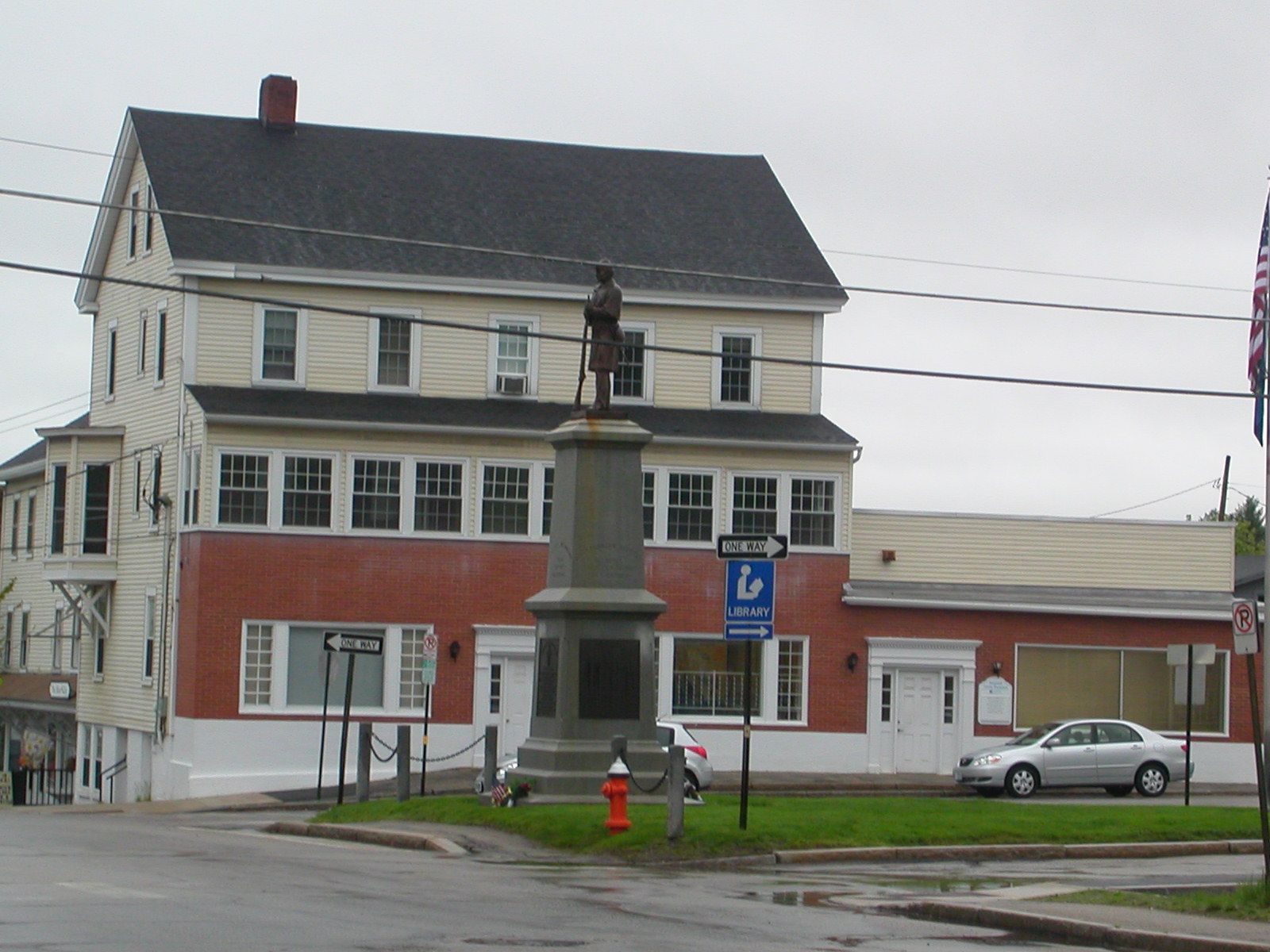 Photo 2 of 320 Village St.