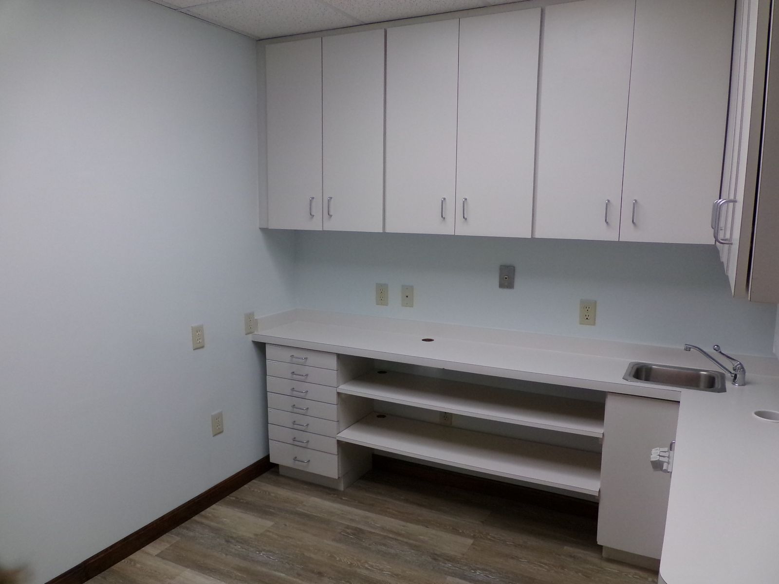 Photo 17 of 401 Gilford Ave, Unit: 122
