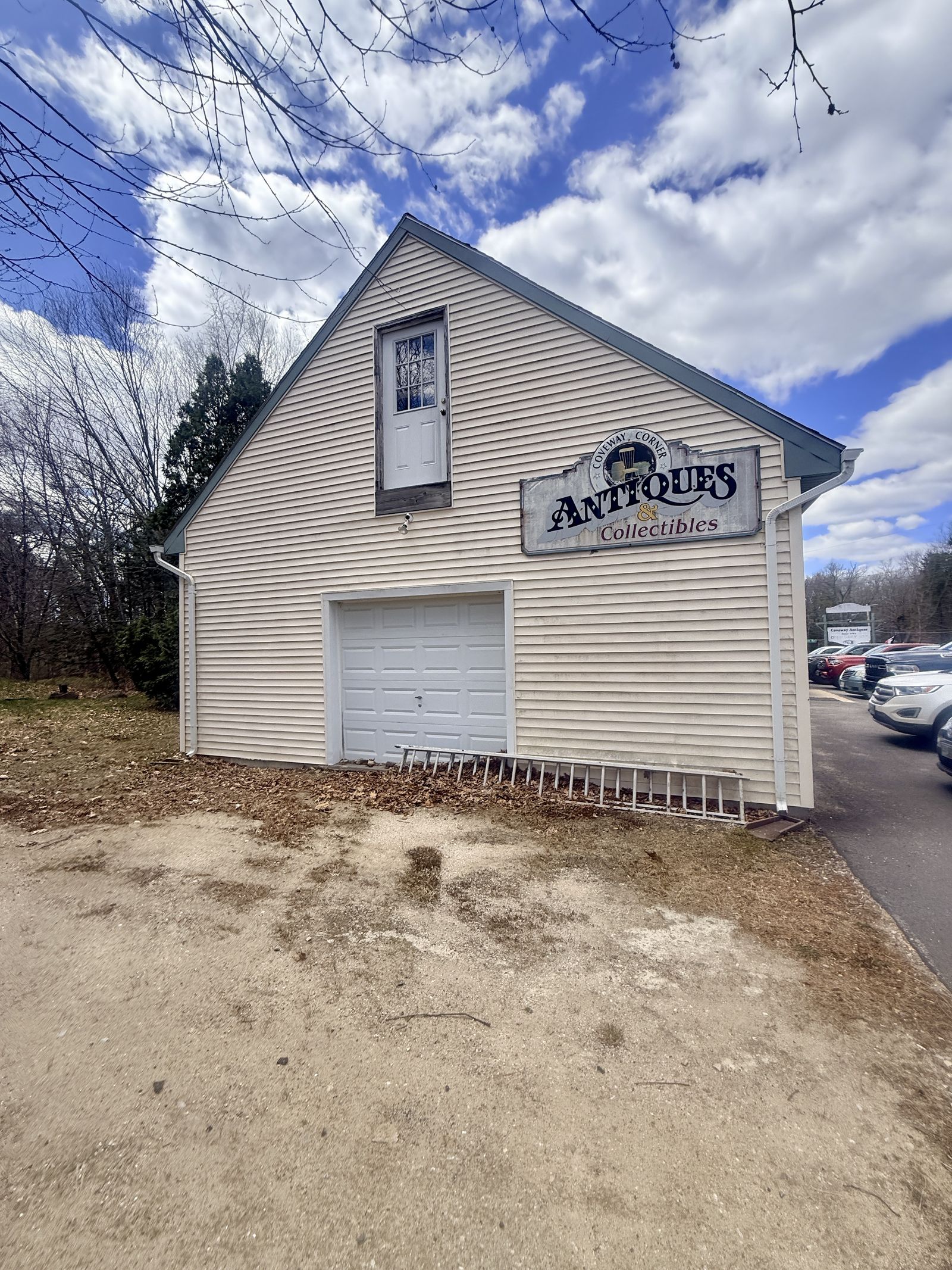 Photo 4 of 1557 1st NH Tpke