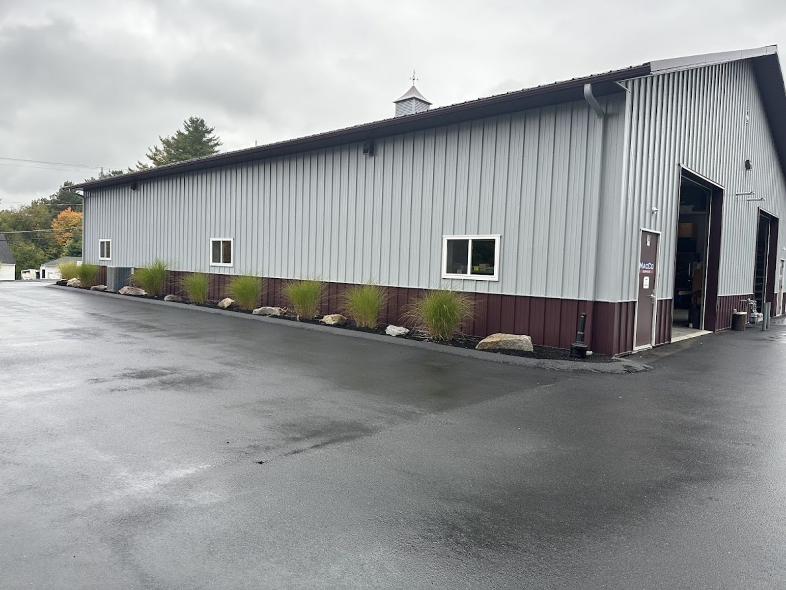 Photo 3 of 237 Londonderry Turnpike