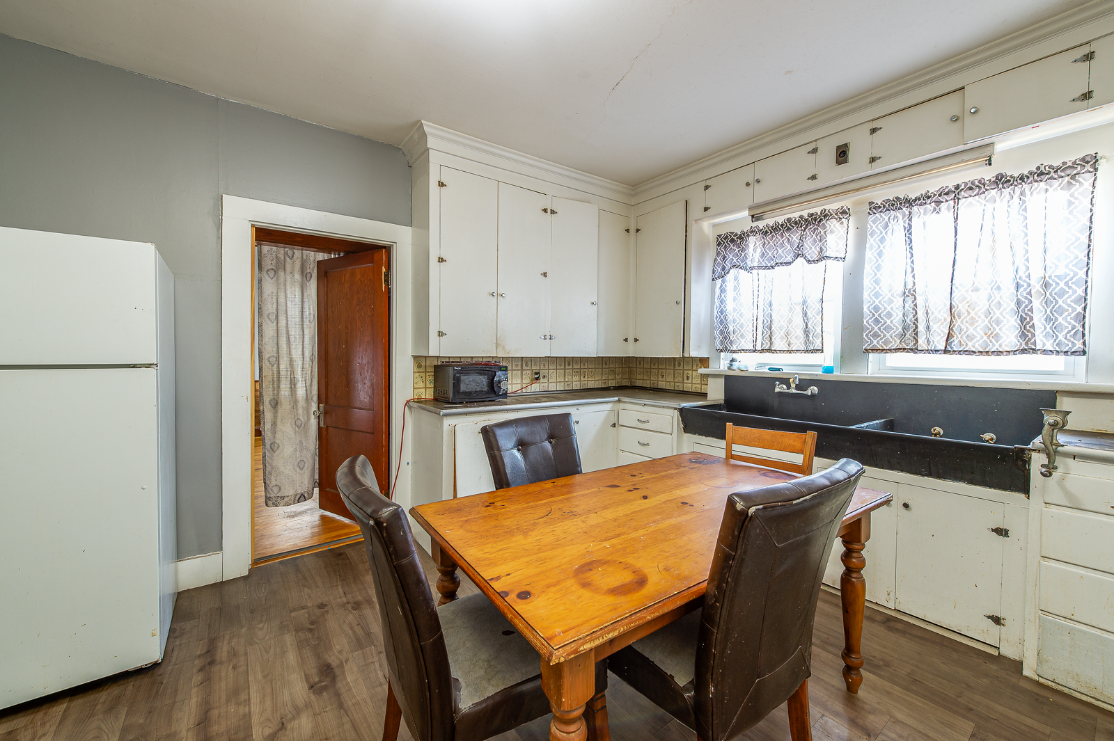 Photo 42 of 31 Drummond St