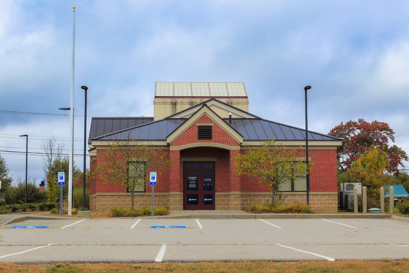 Photo 4 of 991 Portland Rd
