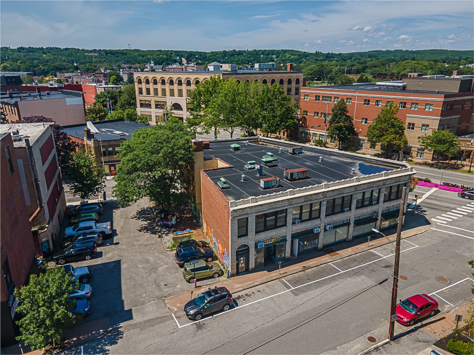 Photo 5 of 195 Main St.