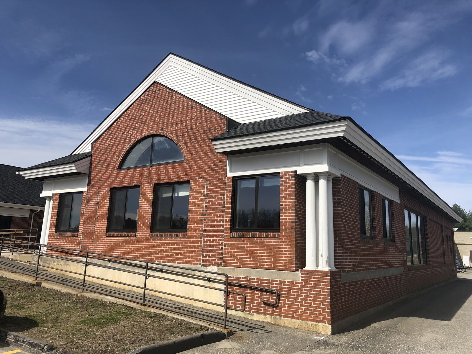 Photo 2 of 264 Civic Center Drive