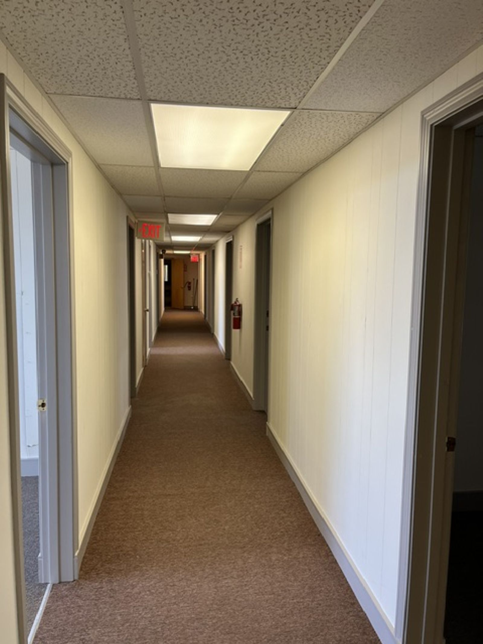 Photo 9 of 906 Main St