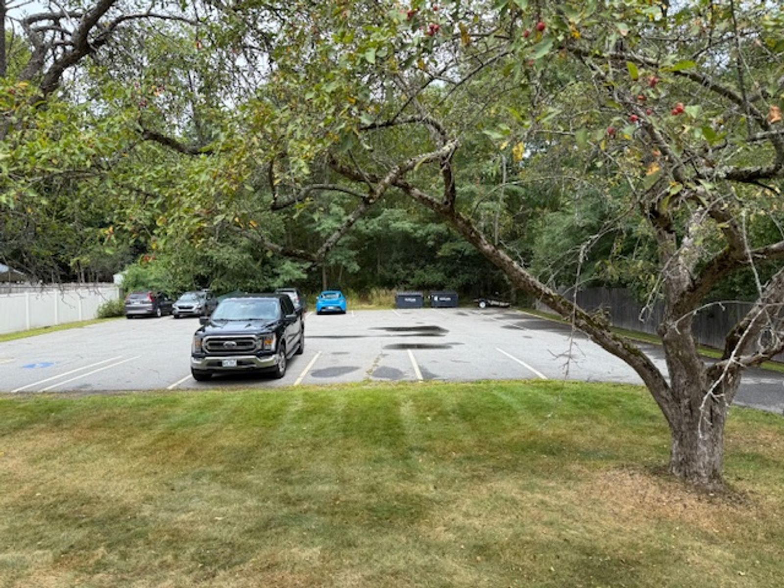 Photo 2 of 44 Elm Street