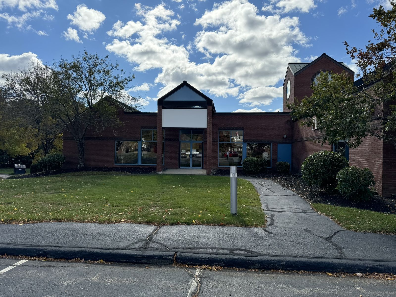 Photo 2 of 600 Roundwood Drive