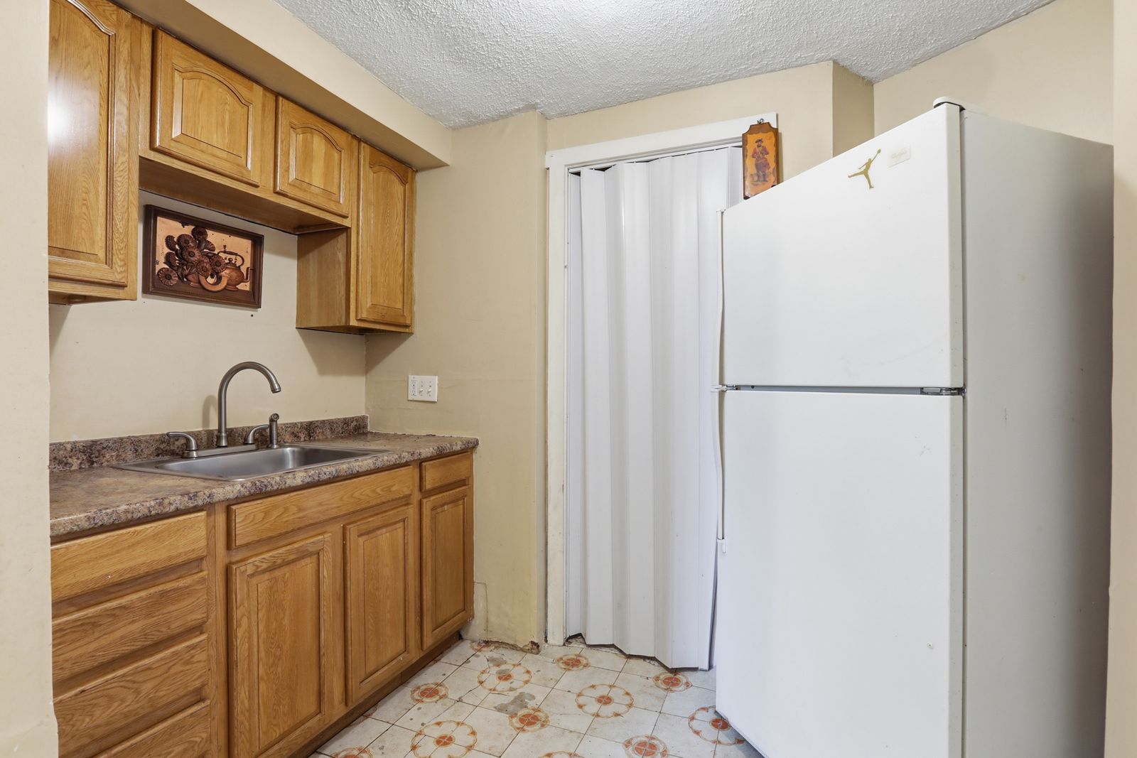 Photo 13 of 723 Summer St