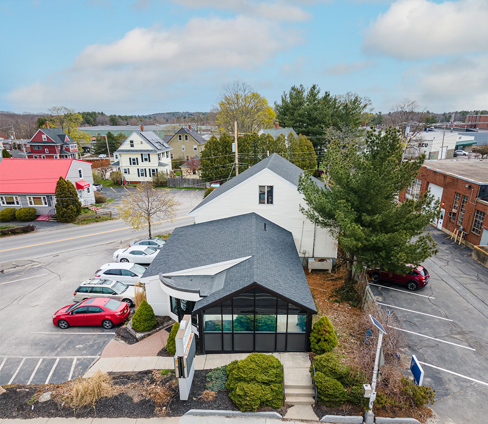 Photo 5 of 1087 Forest Ave.