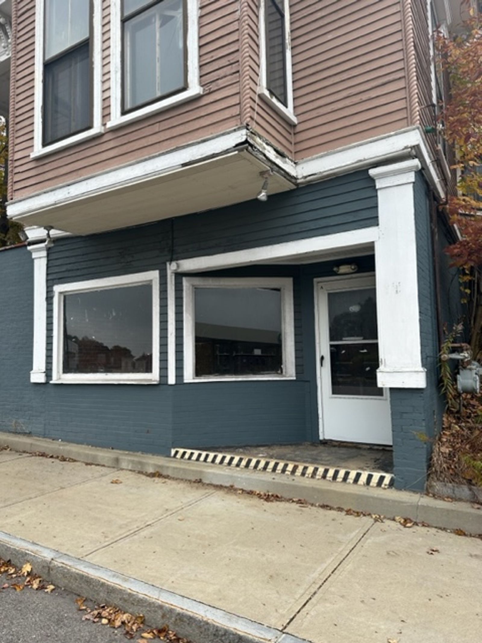Photo 1 of 25 High St
