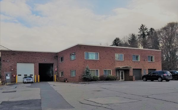 1 Horseshoe Pond Rd 