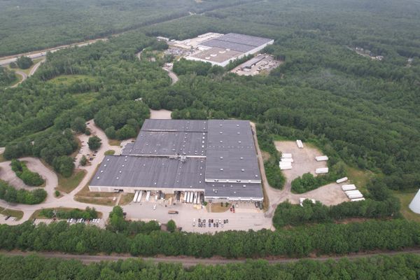 Large Scale, High-Bay Warehouse