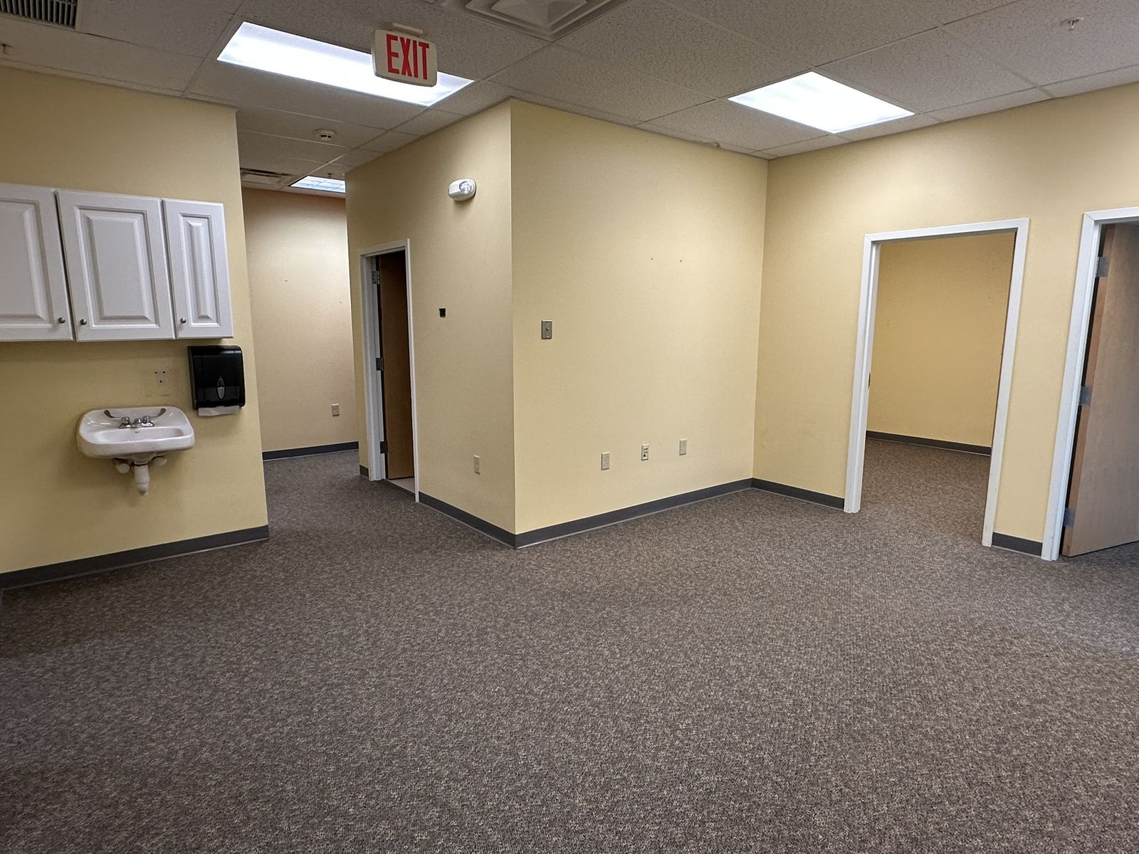 Photo 3 of 400 Enterprise Dr