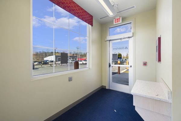 148 Charlestown Rd