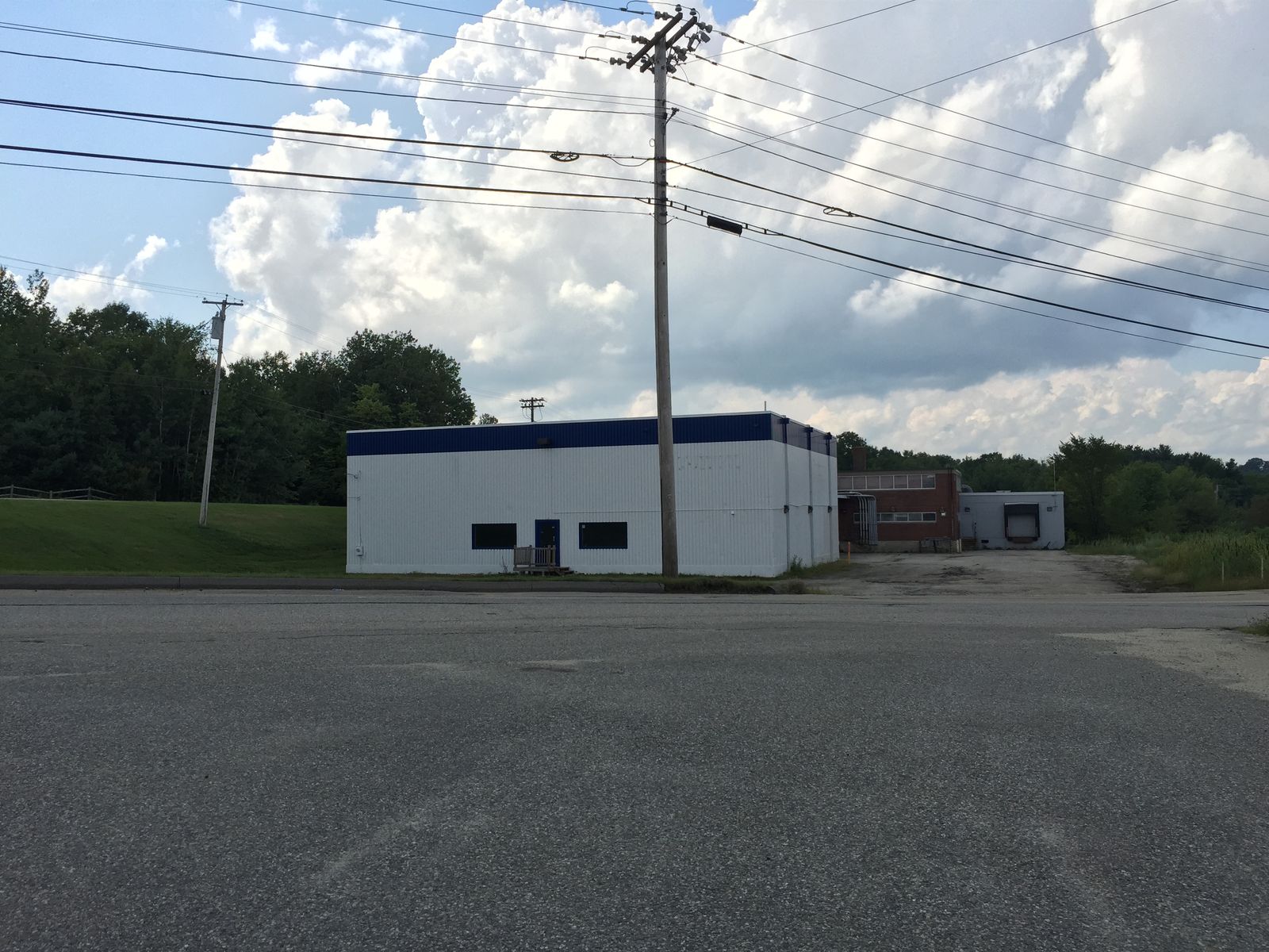Photo 9 of 48 Commercial St