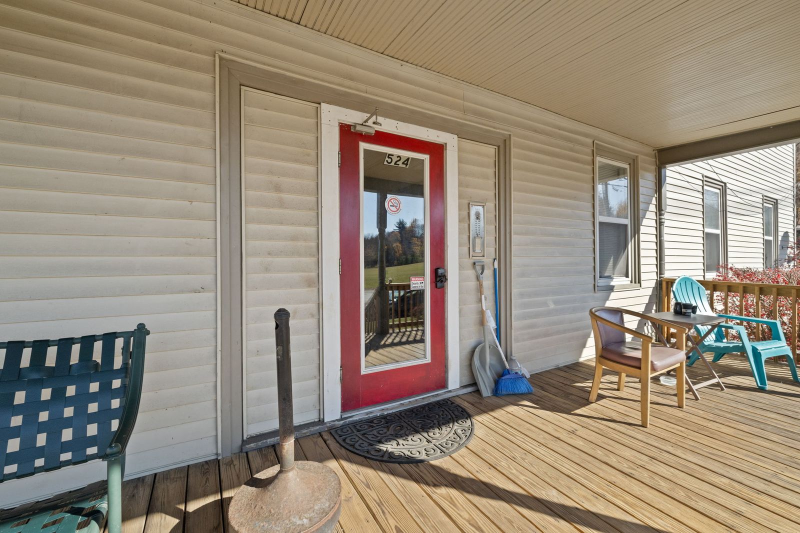 Photo 5 of 524 Sunapee St