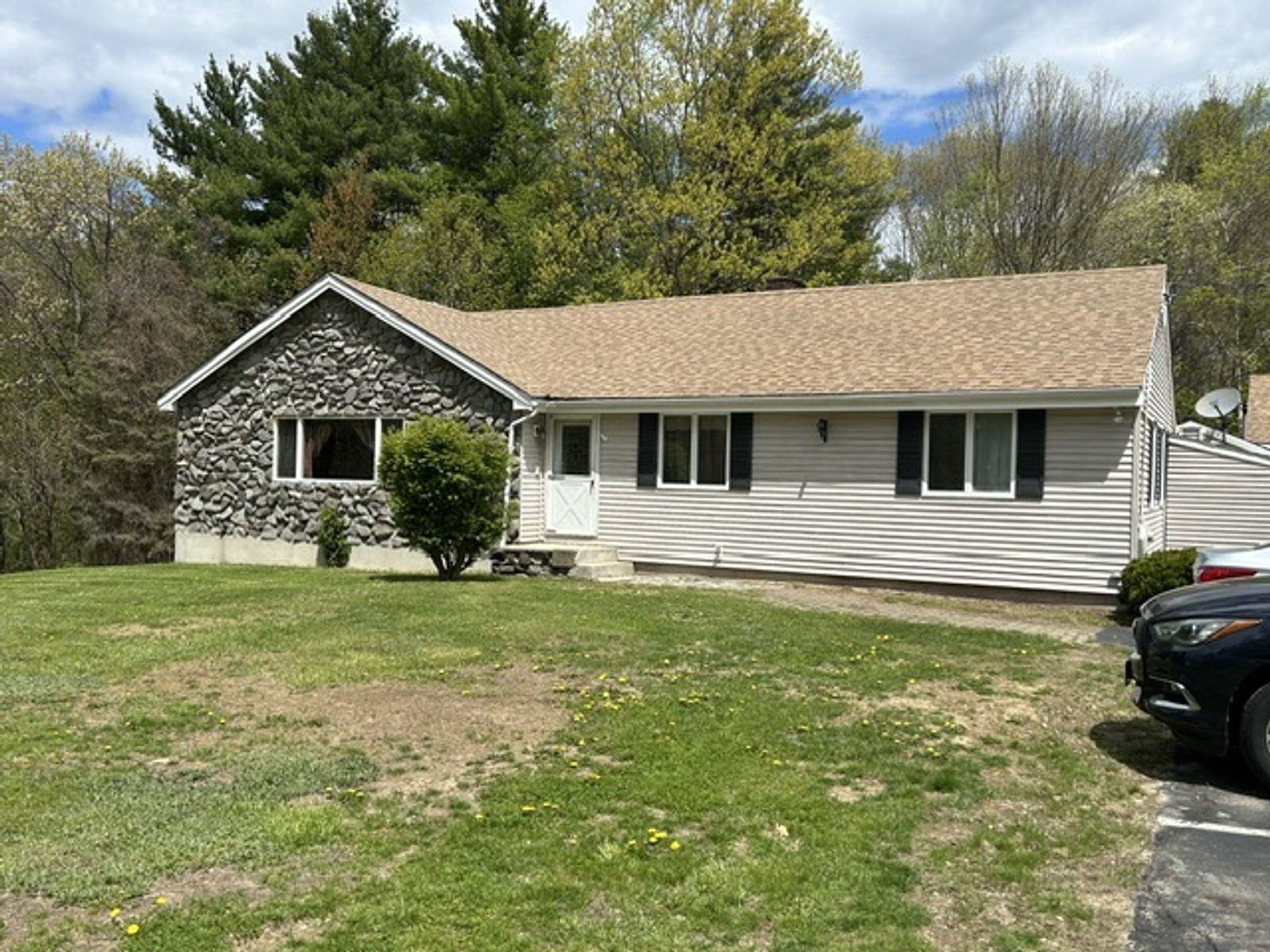 Photo 6 of 219 Main St
