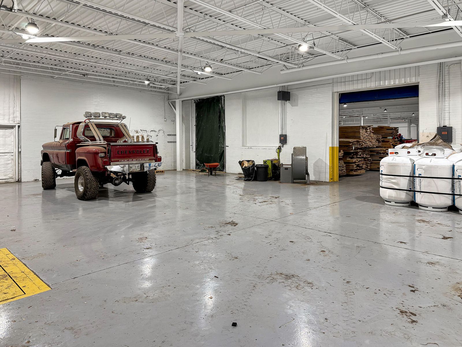Photo 18 of 1180 US-2