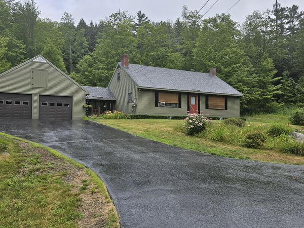 24 Labombard Rd