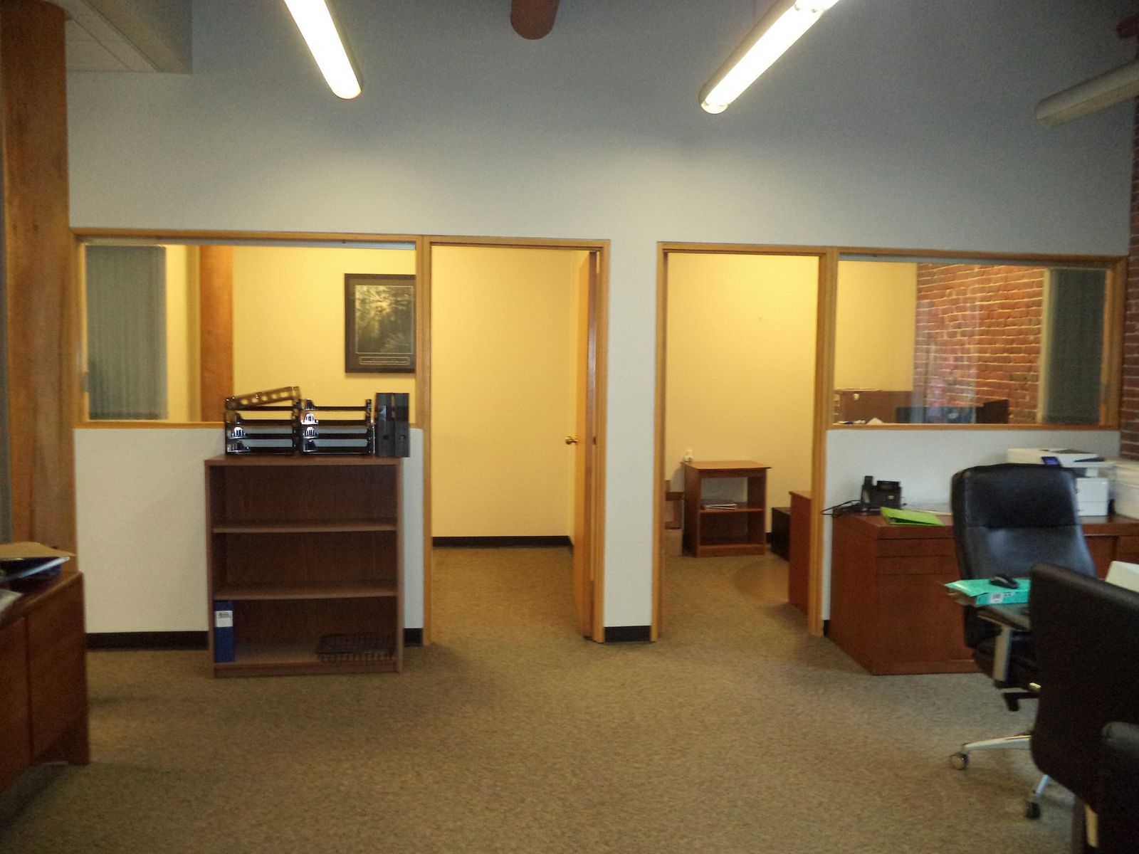 Photo 2 of 500 N Commercial St