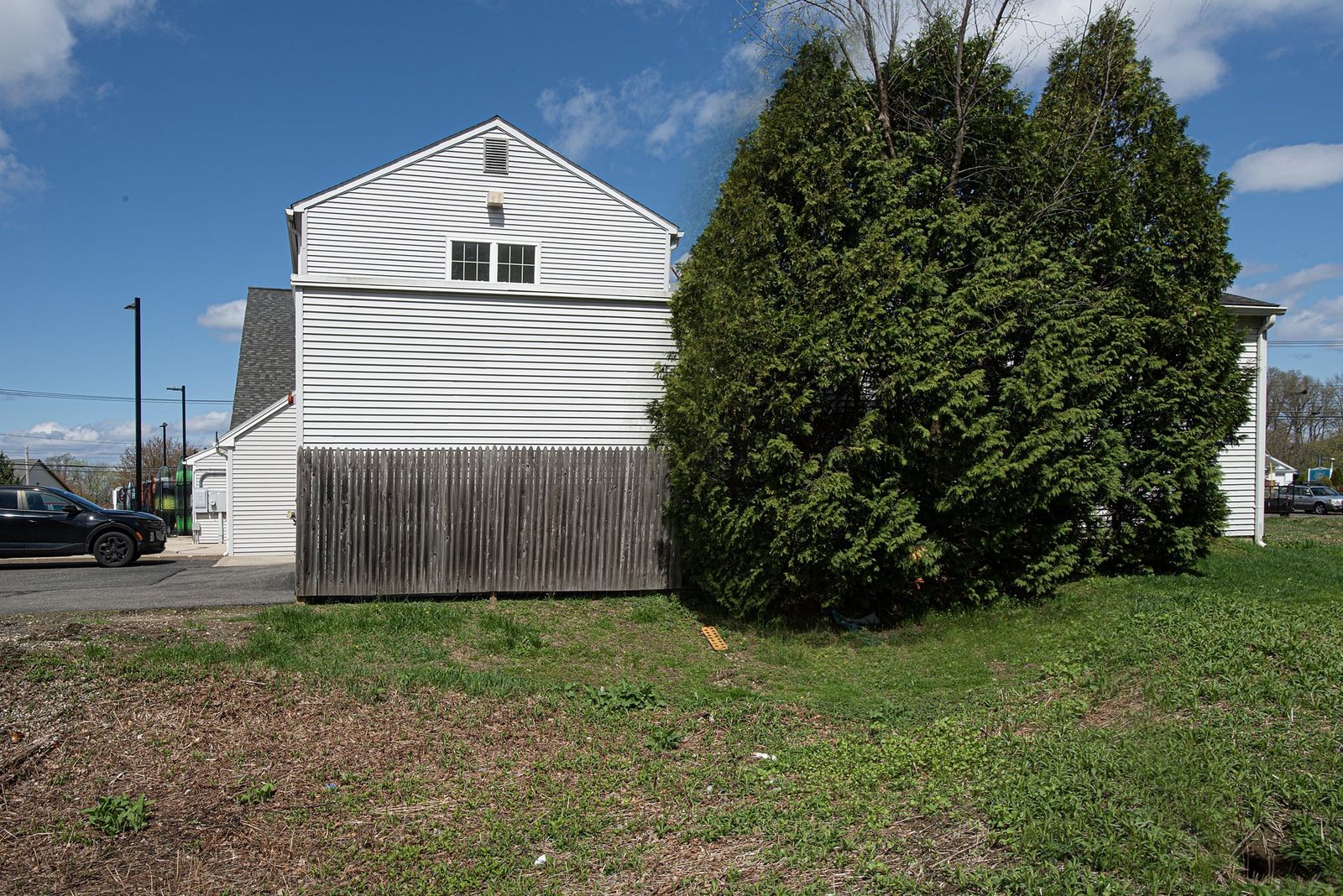 Photo 7 of 227 Russell St
