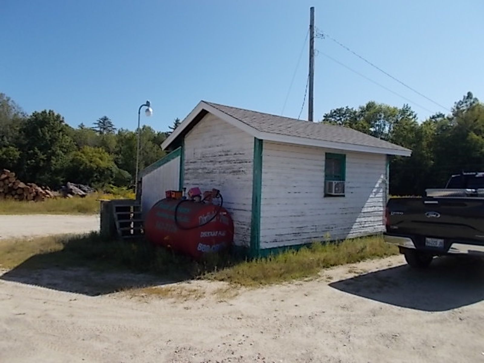 Photo 6 of 590 Main St