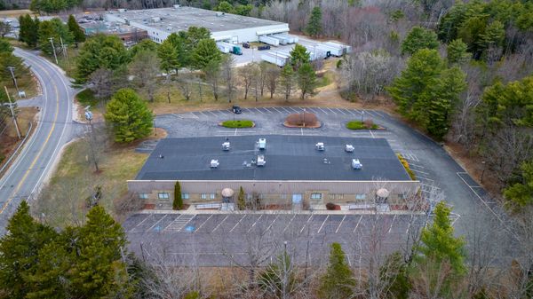 4 Industrial Pkwy