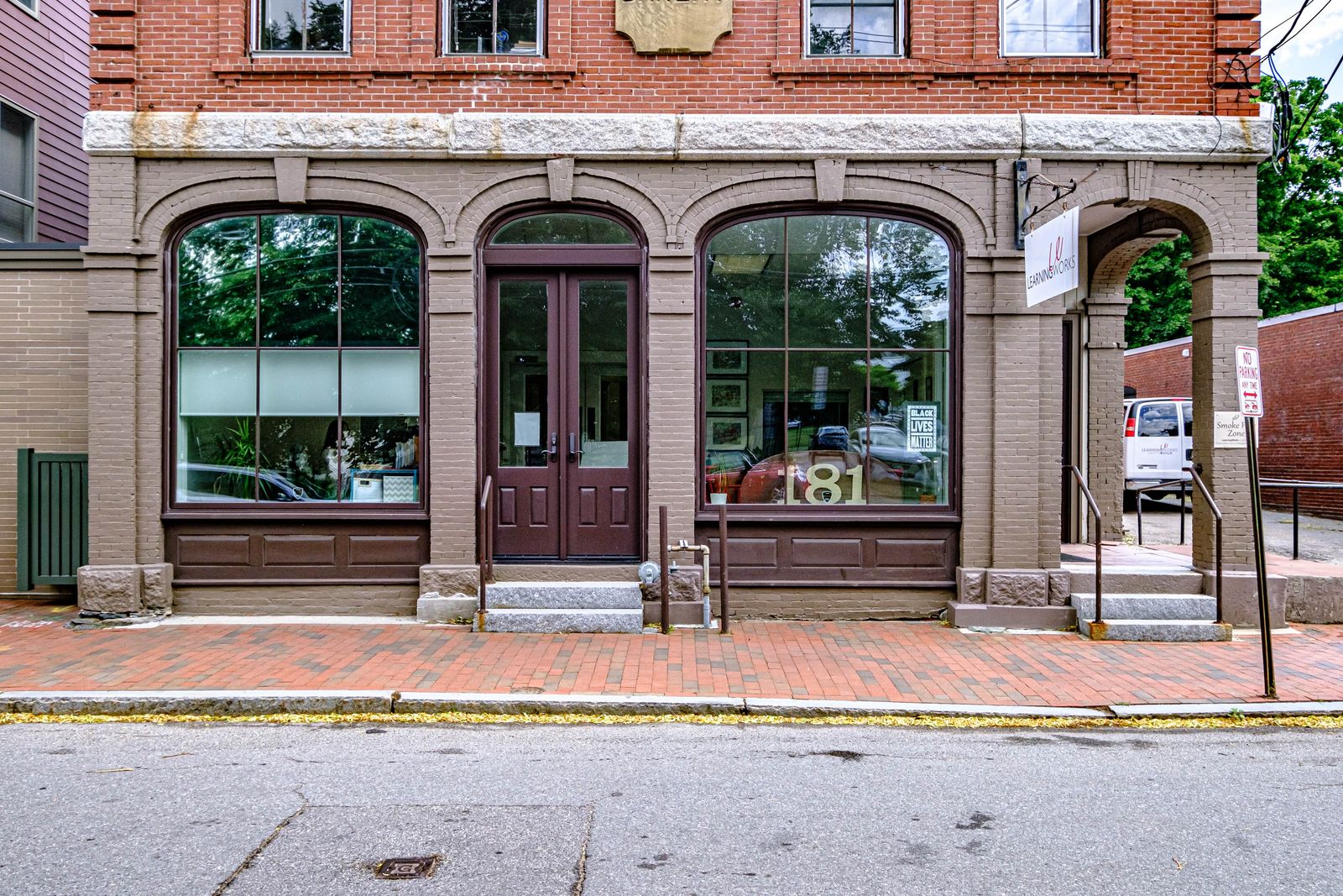 Photo 2 of 181 Brackett St