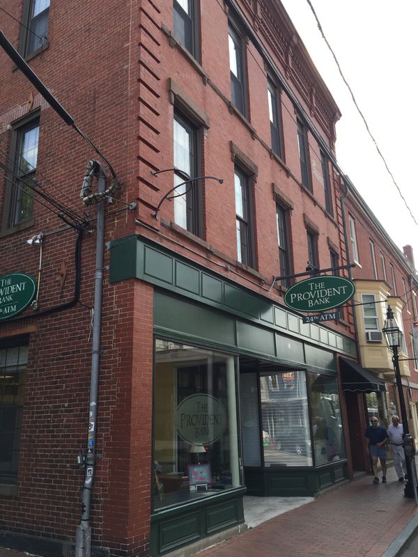 513 SF Retail/Office