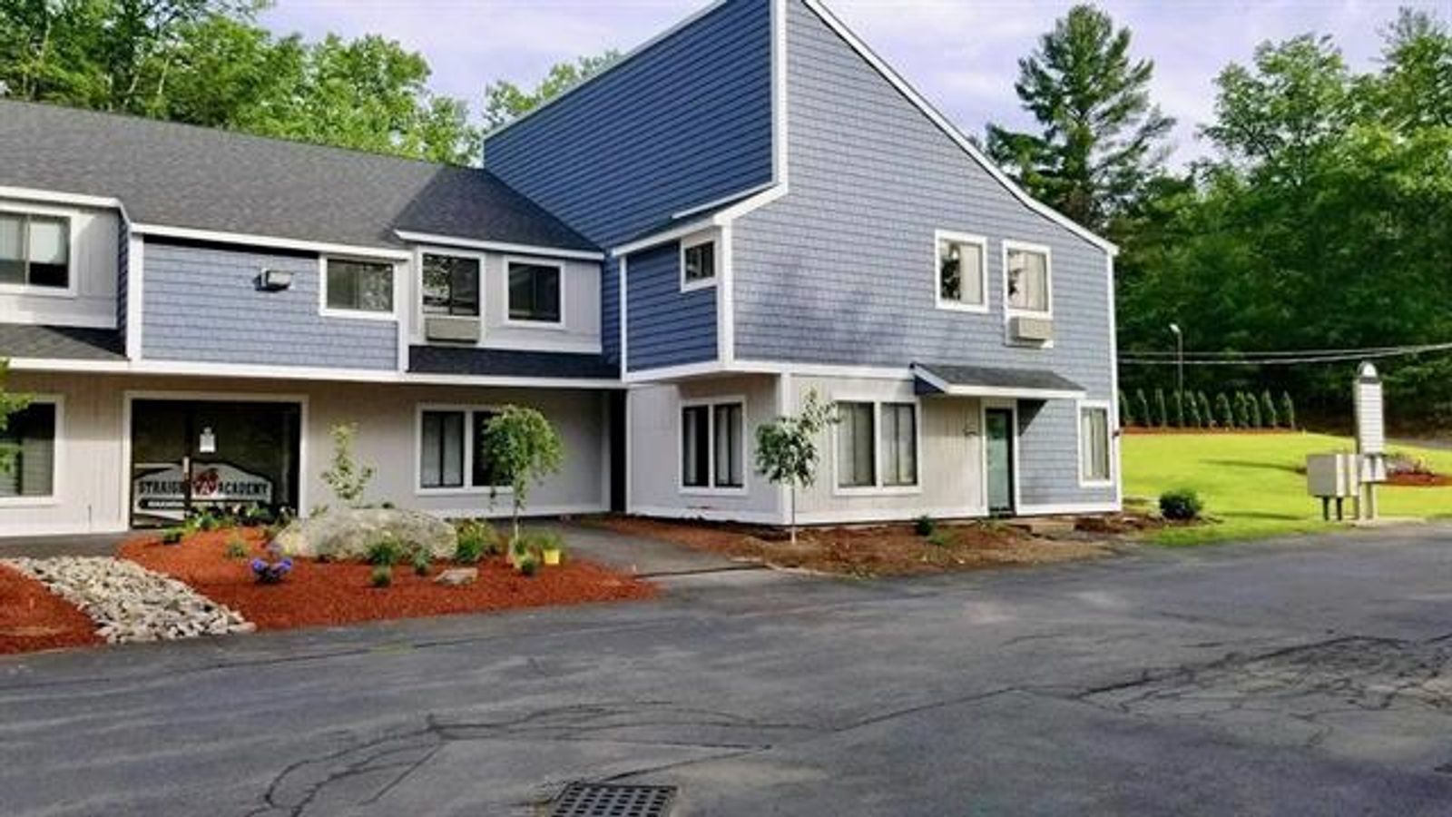 Photo 12 of 10 Chestnut Dr.