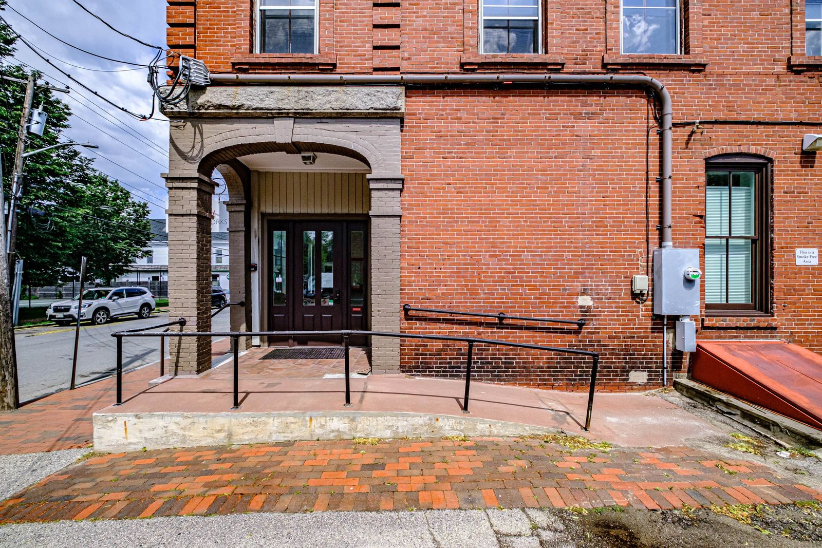 Photo 4 of 181 Brackett St