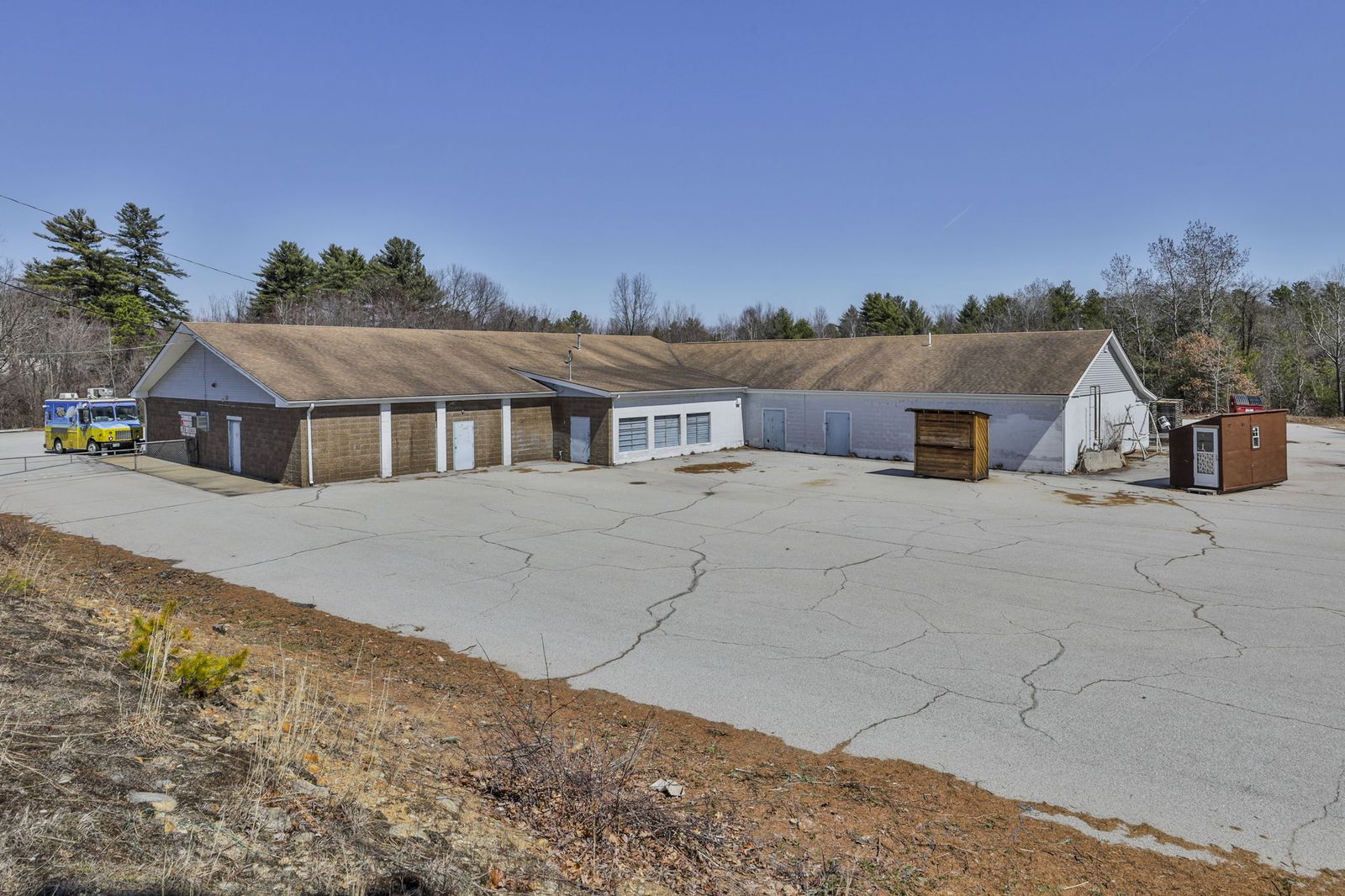 Photo 9 of 1371 Hooksett Rd.
