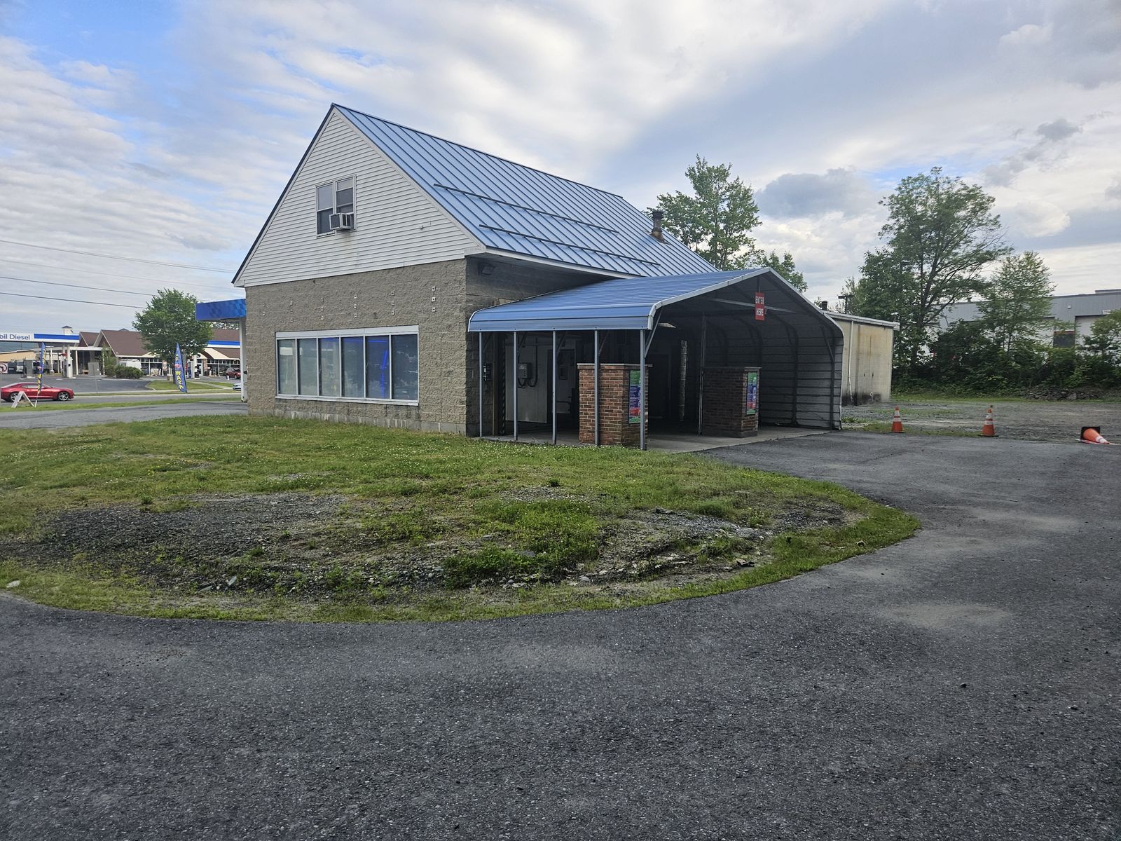 Photo 8 of Retail site w drive thru capable