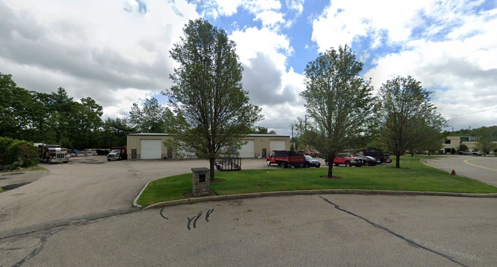 Photo 2 of 27 Appian Way