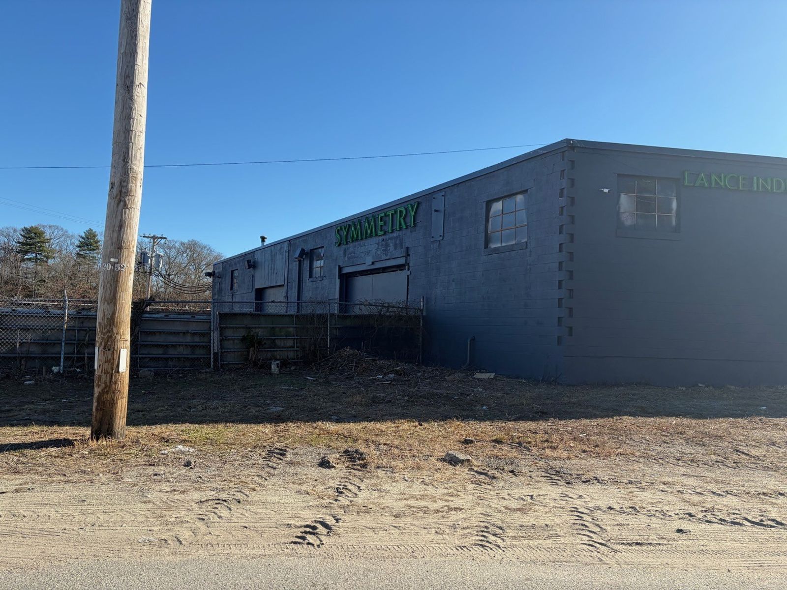 Photo 5 of 55 Industrial Cir