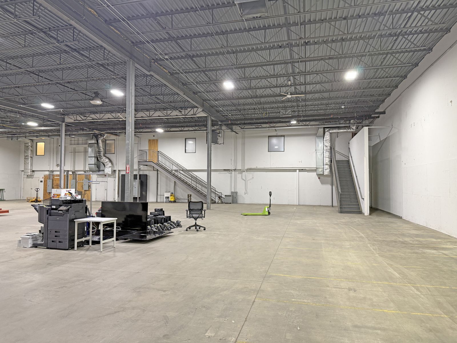 Photo 8 of 125 Aviation Ave