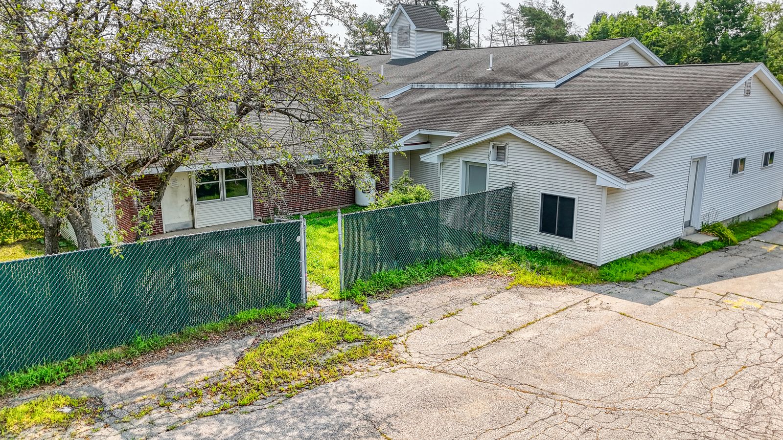 Photo 3 of 10 Pet Haven Ln