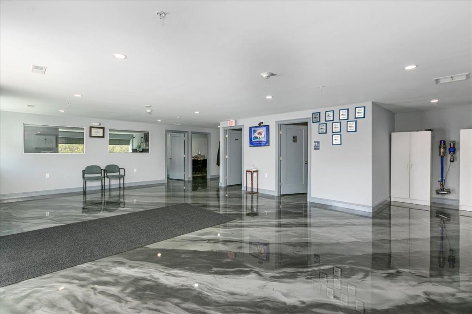 Photo 14 of 409 Emerson Ave