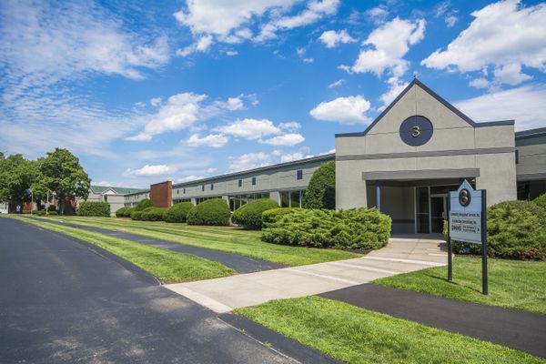 1050 Perimeter Rd