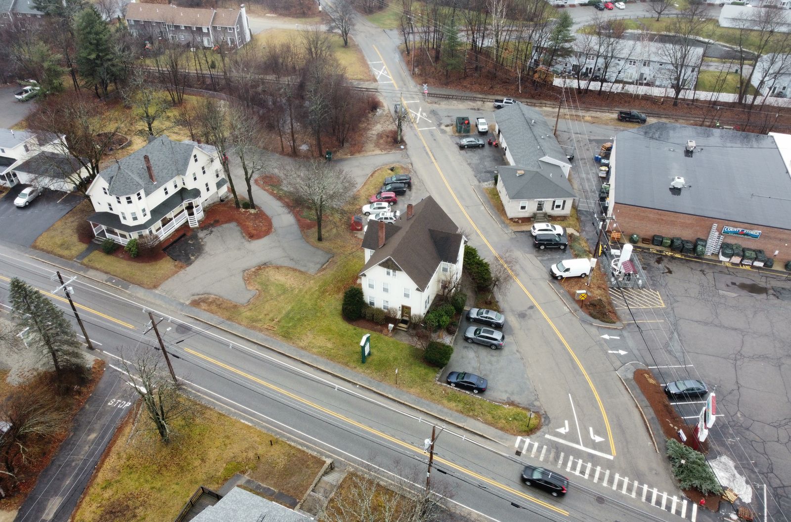 Photo 5 of 335 Nashua St.