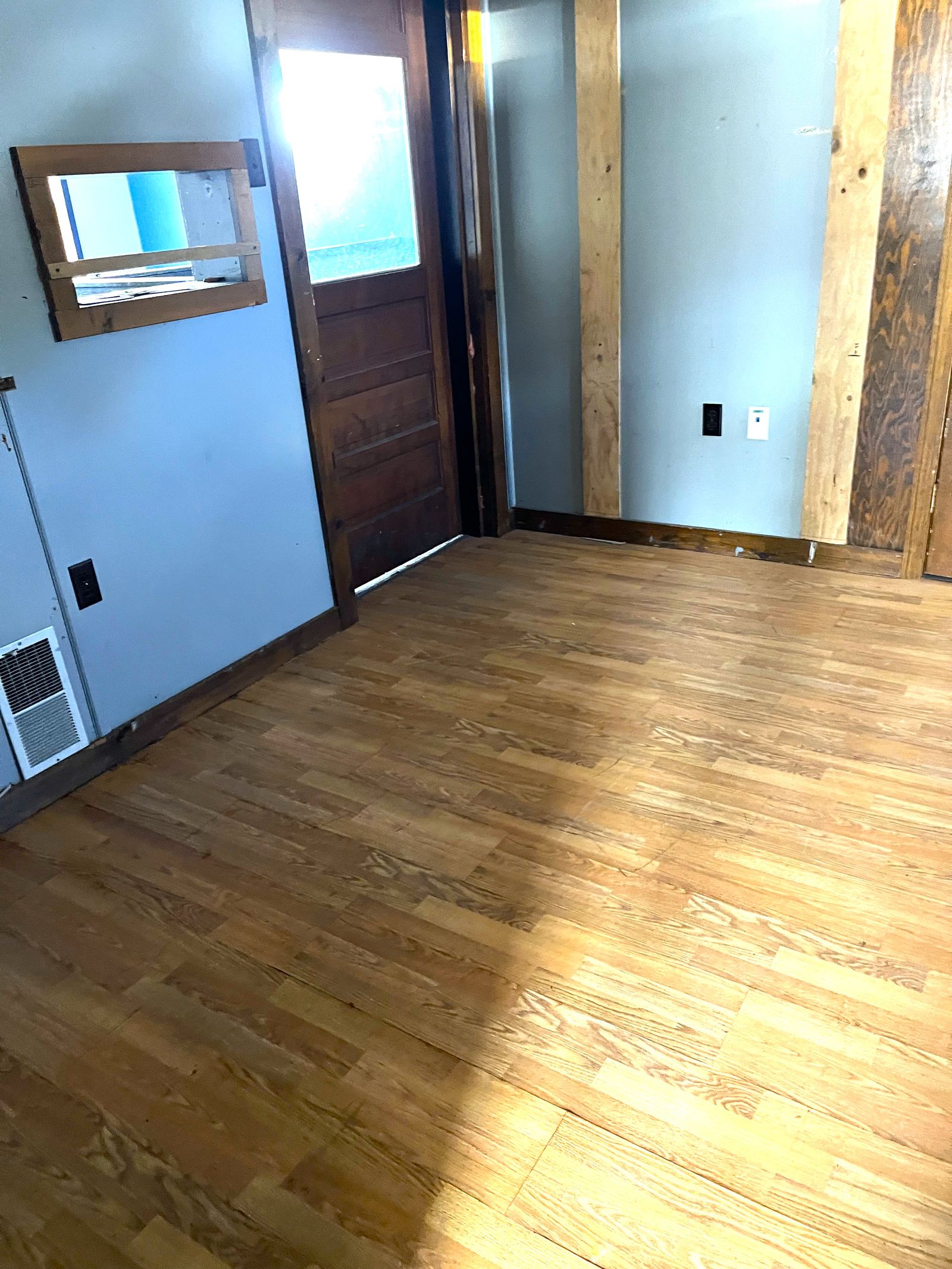 Photo 6 of 22 Huckins Rd