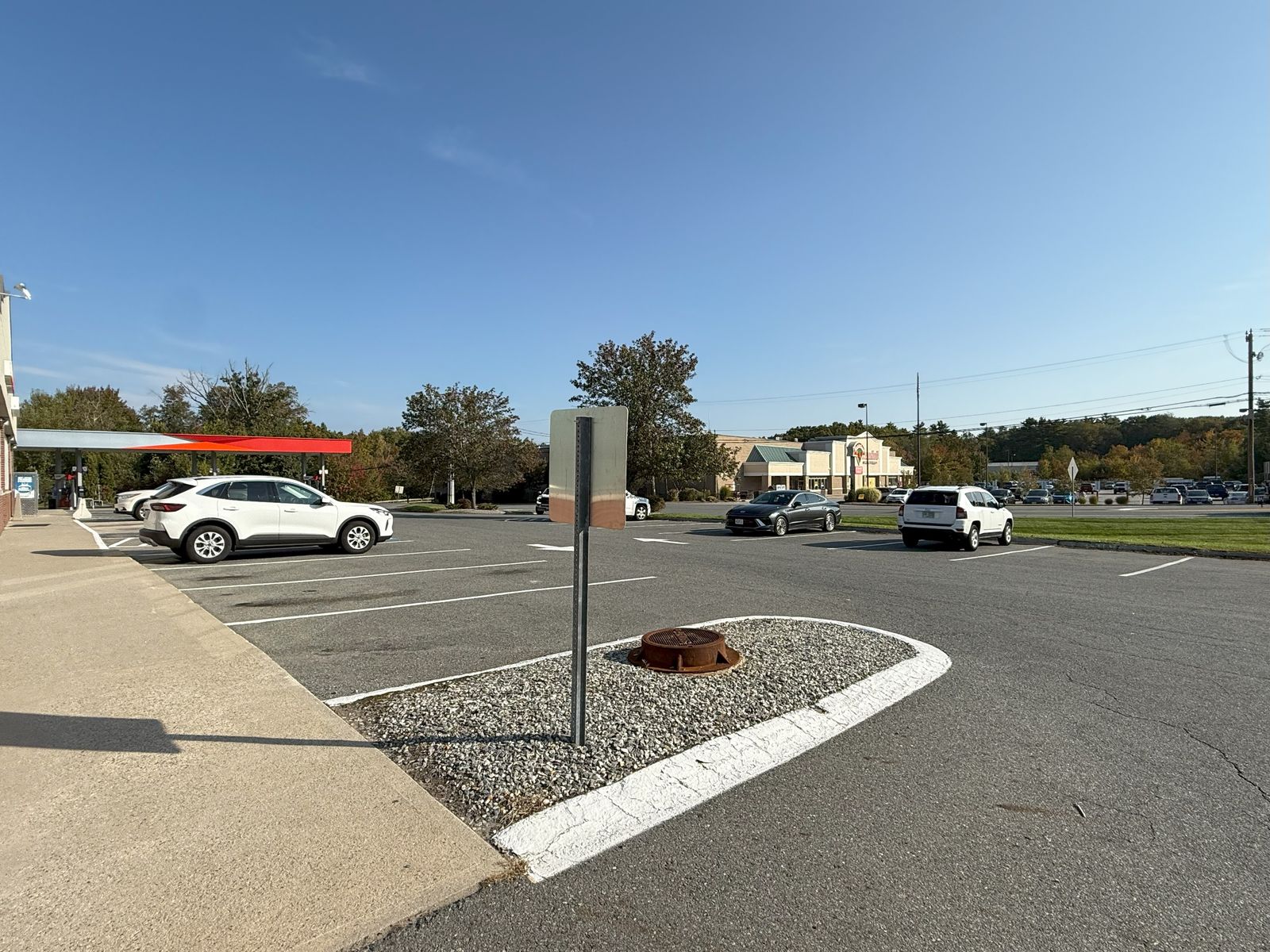 Photo 3 of 304 Sandown Rd