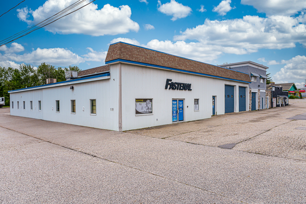 747 Minot Ave 