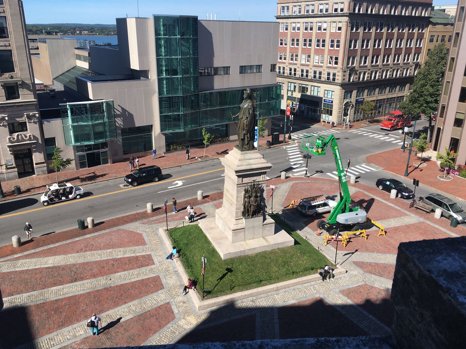 Photo 3 of 15 Monument Sq