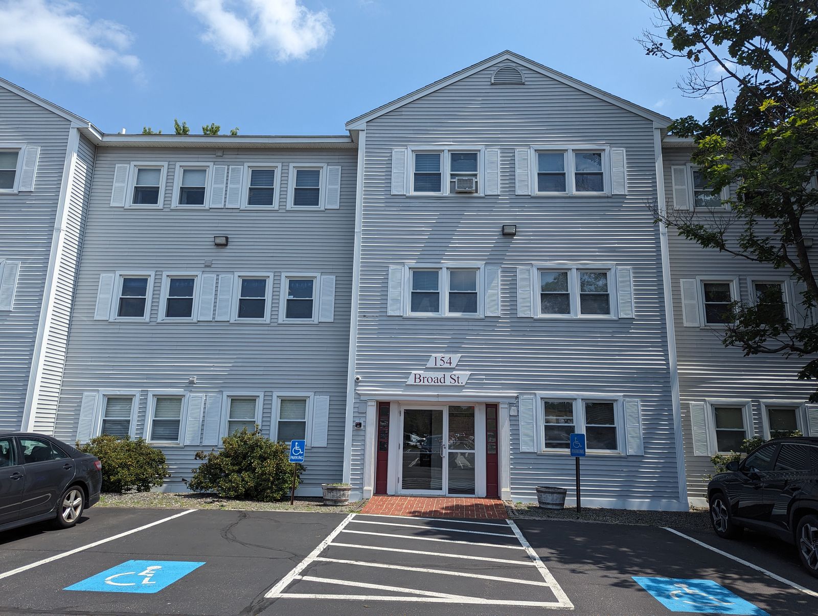 Photo 1 of 154 Broad Street