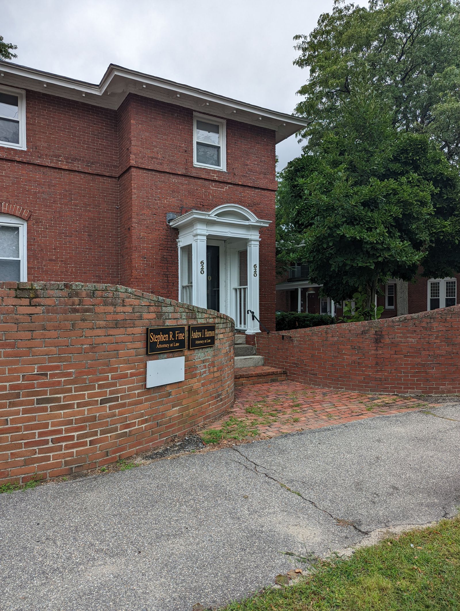 Photo 2 of 620 Chestnut St