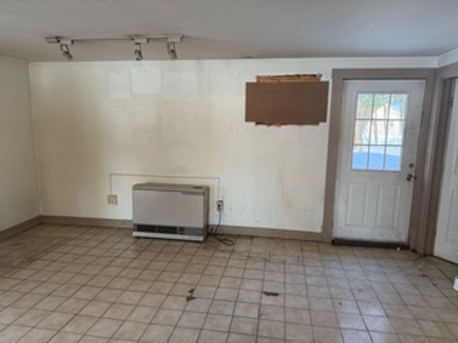 Photo 4 of 62 Lyme Rd