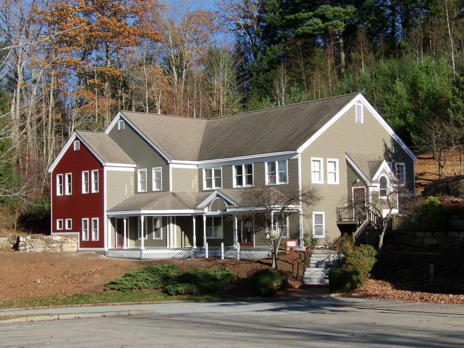 Photo 8 of 401 Gilford Ave, Unit: 122