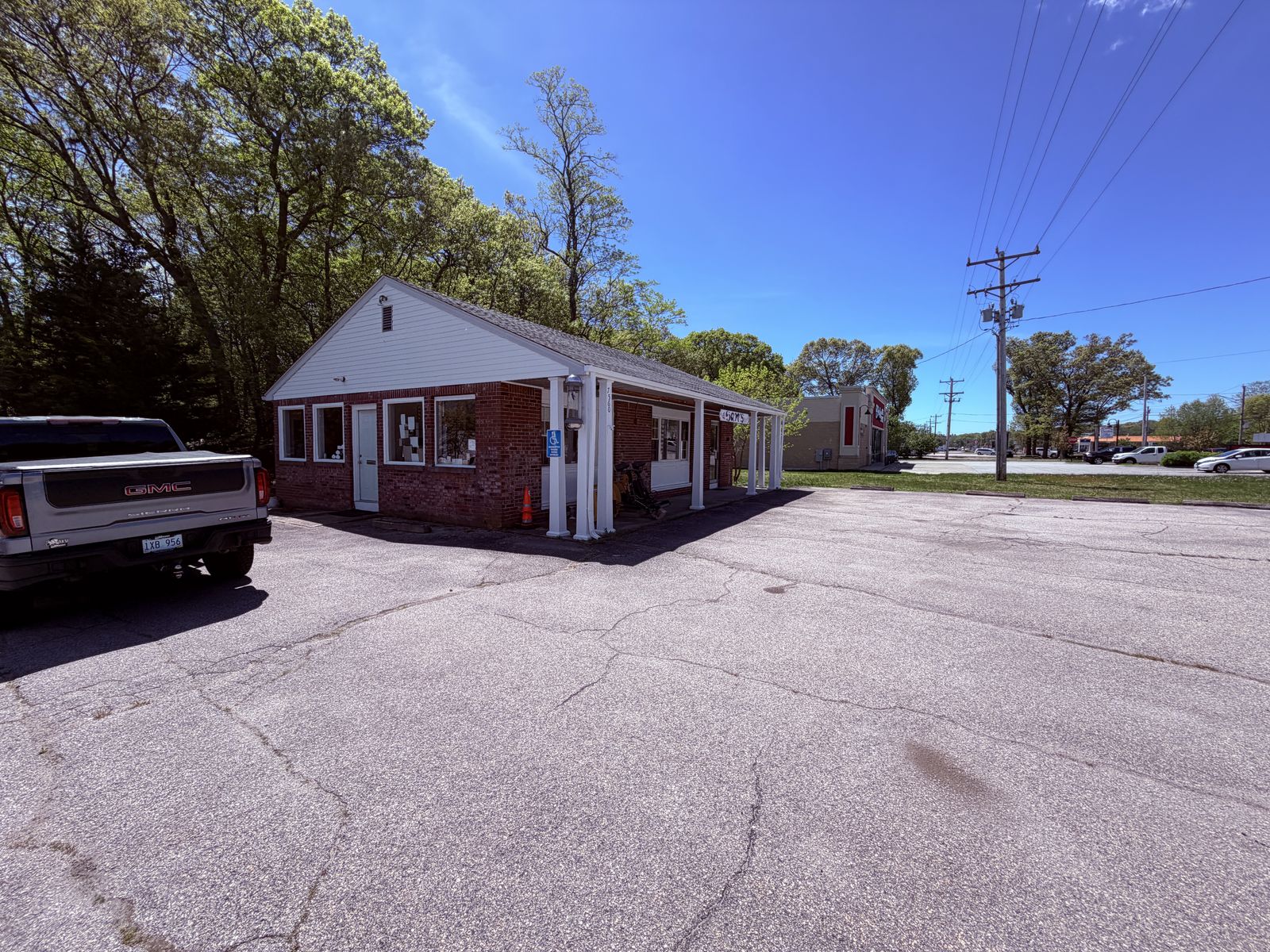 Photo 2 of 7560 Post Rd