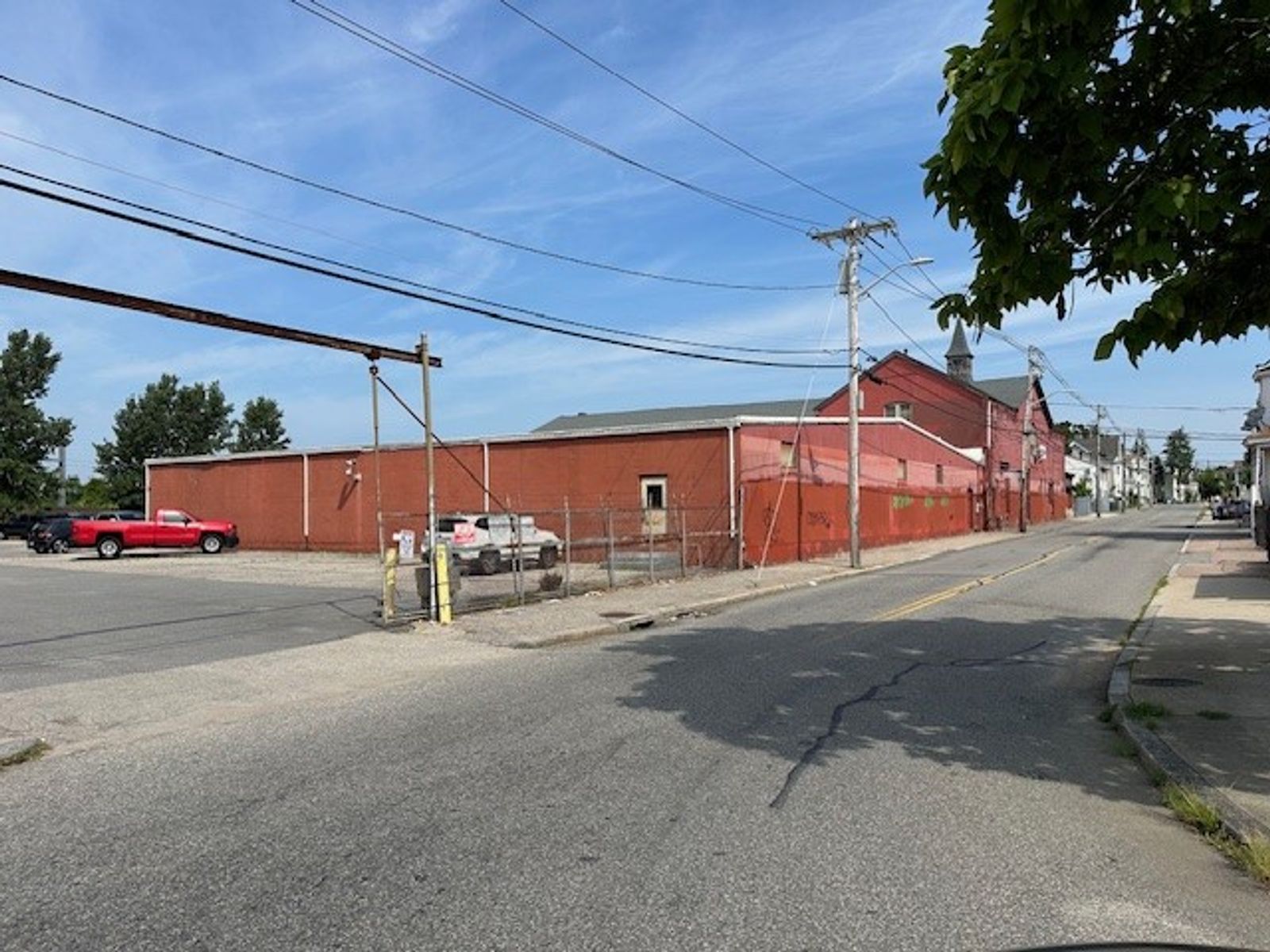 Photo 5 of 333 Bucklin St